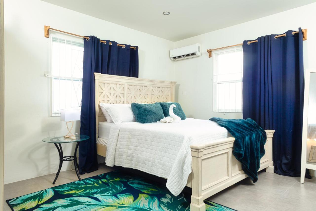 La Vue De Basseterre Apartments - Luxury In Bird Rock Exteriör bild